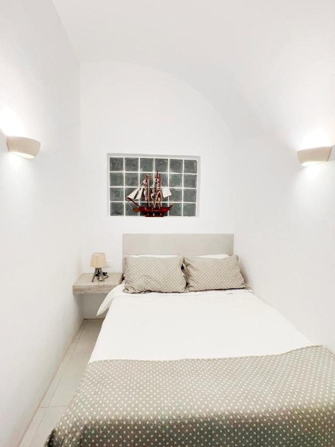 Poli Cave House Santorini Villa Fira  Eksteriør billede